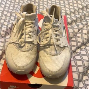 White Nike Huarache Run!